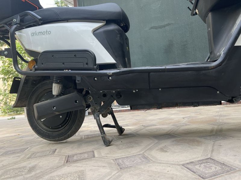 Elikter moto sotiladi Elikter moto sotiladi