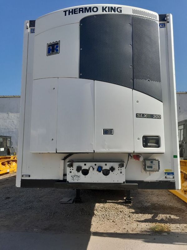 Refrejerator sotiladi Refrejerator sotiladi