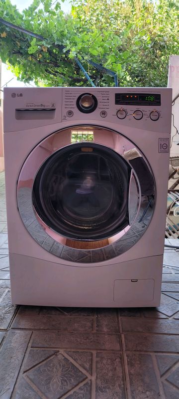 LG 8 kg beliy LG 8 kg beliy
