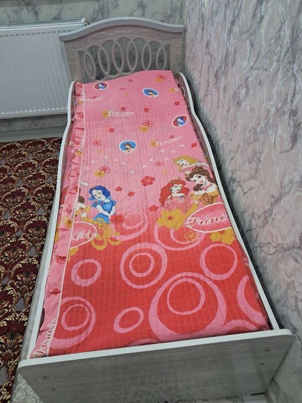 Bolalar kravati soni 2 ta Bolalar kravati soni 2 ta