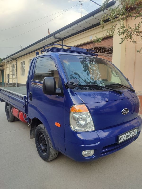 KIA Bongo 3/1tonna KIA Bongo 3/1tonna