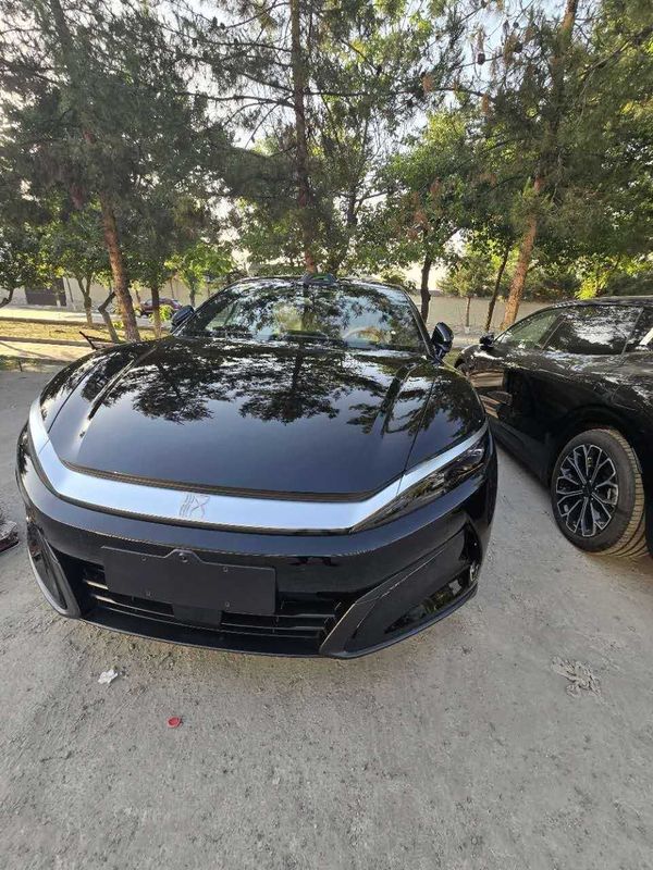 HAN L - 2025 EV 2WD 701 KM LiDAR Flagship Model HAN L - 2025 EV 2WD 701 KM LiDAR Flagship Model