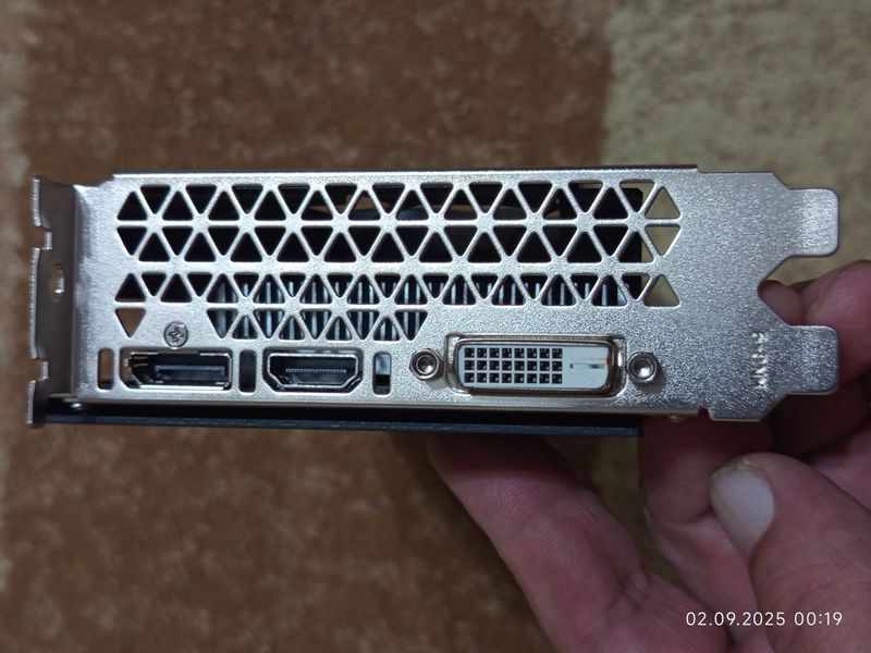 Видеокарта 8гб RX580 Видеокарта 8гб RX580