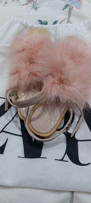 Босоножки ZARA.элегантные с перьями страуса Босоножки ZARA.элегантные с перьями страуса