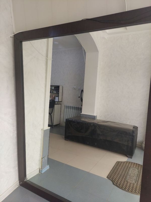 Salon uchun oyna sotiladi 1.40×1.70 Salon uchun oyna sotiladi 1.40×1.70