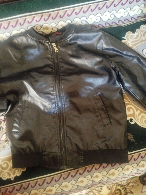 koja kurtka yangi 10 yoshga buladi