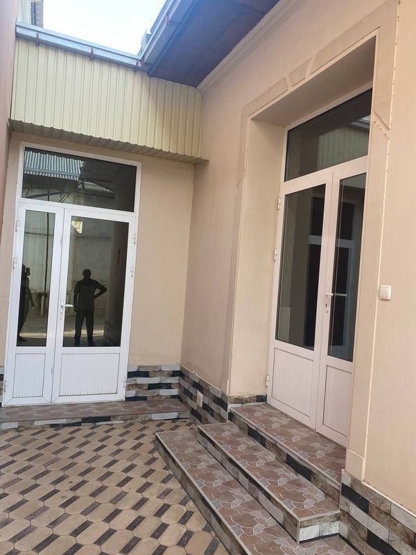Sdaetsya v arendu komercheskoe pomeshenie Sdaetsya v arendu komercheskoe pomeshenie