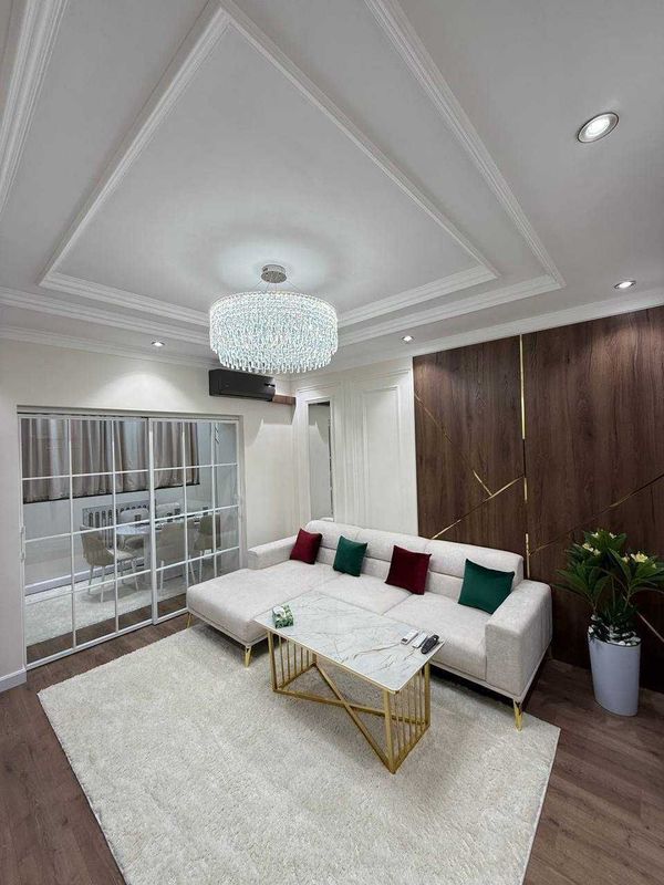 ЦУМ • Космонавтов • 3-комн • 75м² • этаж 2/4 • [336-YUL58]