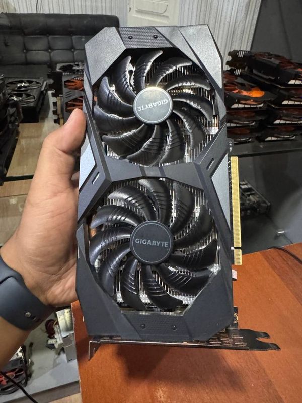 Gigabyte gtx 1660 ti 6gb Holati zor Gigabyte gtx 1660 ti 6gb Holati zor