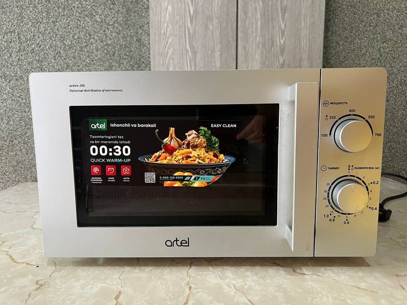 Продаю микроволновую печь Artel, состояние отличное, не используется.