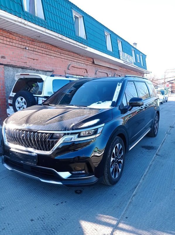 KIA CARNIVAL 9 Kishili koreyski