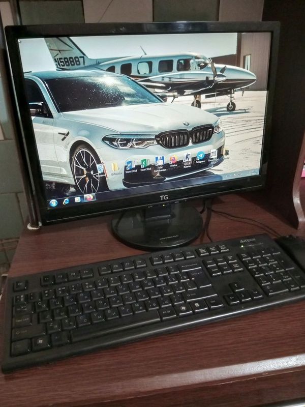 Kompyuter tez ishledi katta manitorli Kompyuter tez ishledi katta manitorli