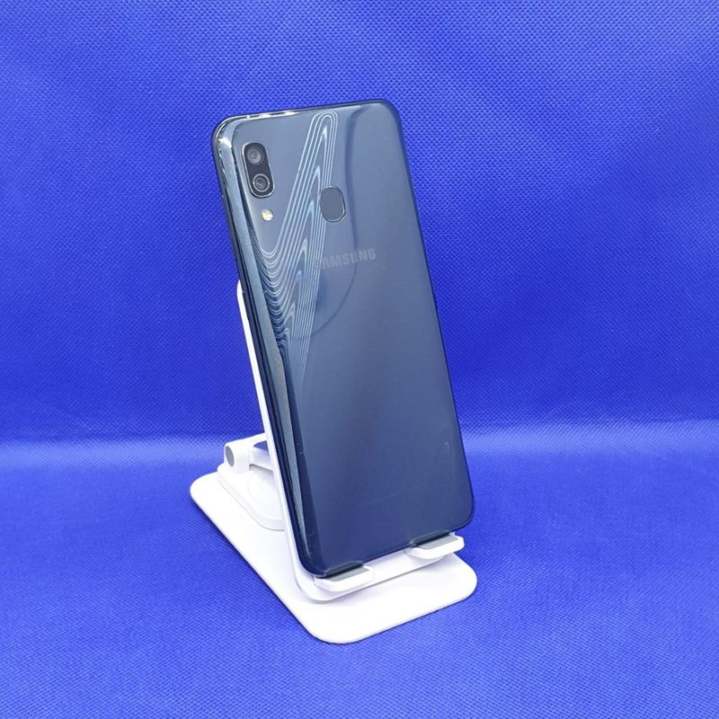 Samsung Galaxy A30