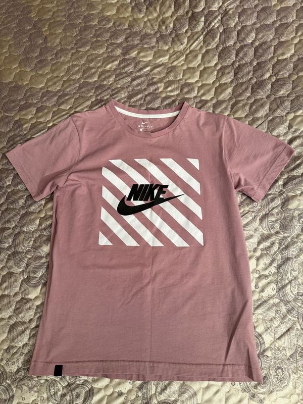 Футболка Nike (оригинал) Футболка Nike (оригинал)