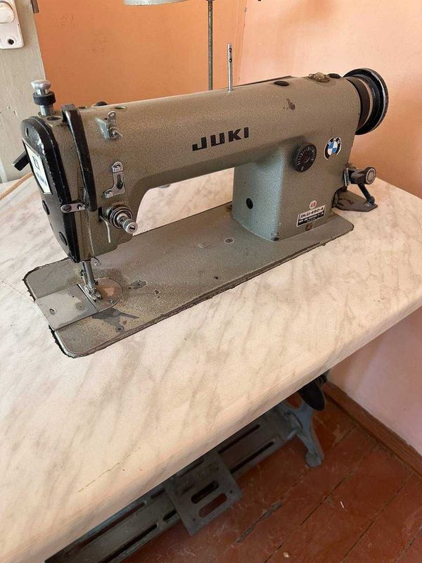 Продаётся швейная машинка JUKI японская Продаётся швейная машинка JUKI японская