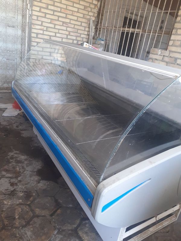 Holati zur xolodelnik sotiladi Holati zur xolodelnik sotiladi