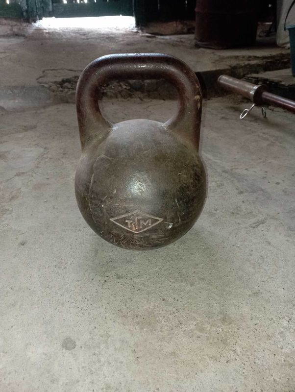 Продам гири 32 кг и 16 кг