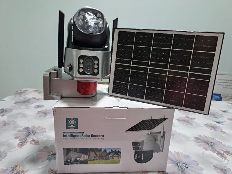 Intelligent Solar Camera V380