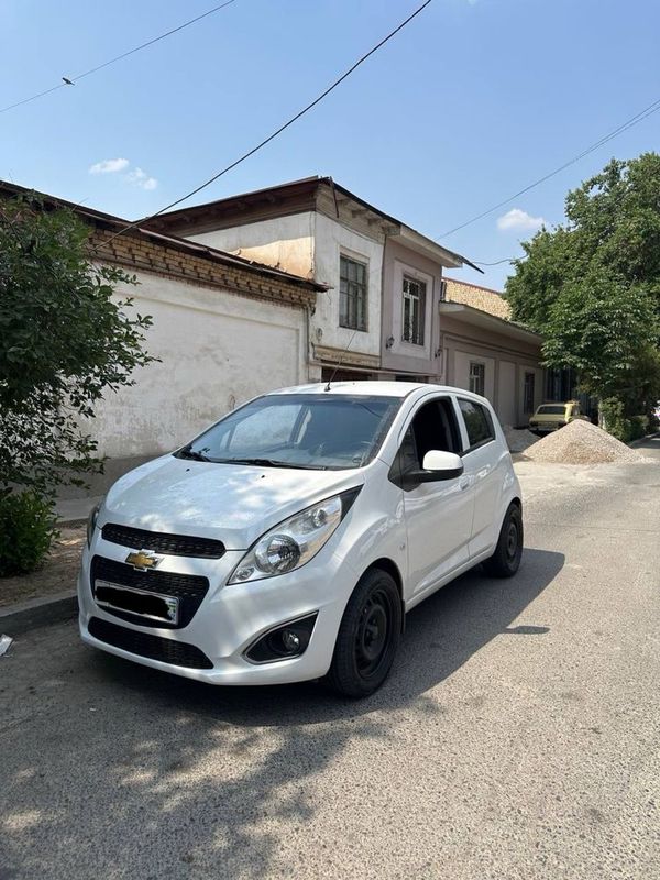 Spark 2011 yil 79.000 km yurgan Spark 2011 yil 79.000 km yurgan