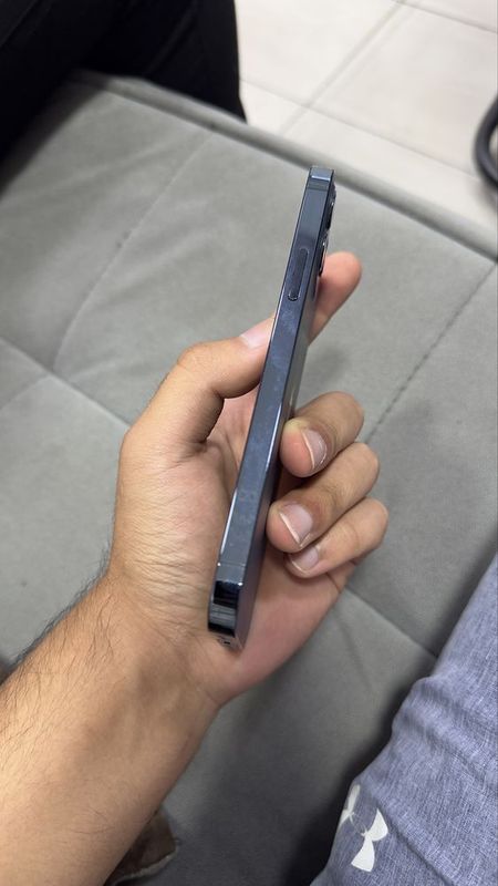 Iphone 12 pro holati yaxshi Iphone 12 pro holati yaxshi