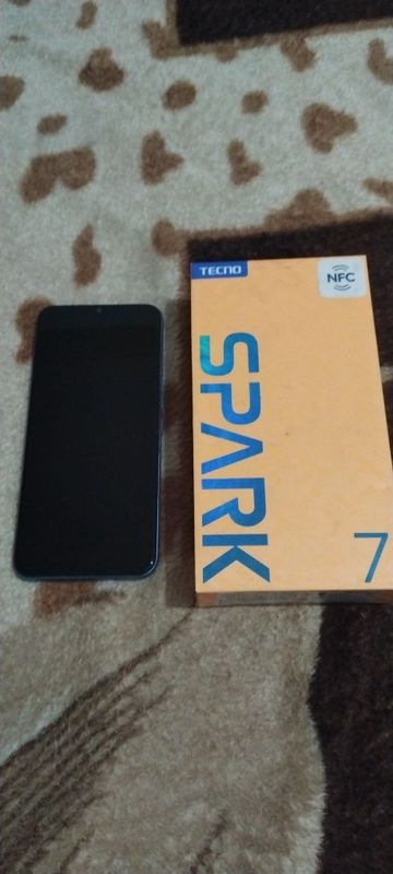 Tecno Spark 7 в идеальном состоянии