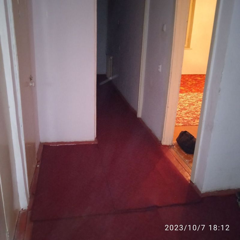 Зангиота туманида 2 хонали кв. оилага ижарага берилади. Зангиота туманида 2 хонали кв. оилага ижарага берилади.