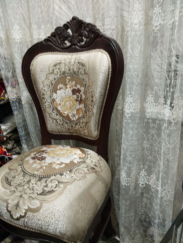 12 стульев на продажу 12 стульев на продажу