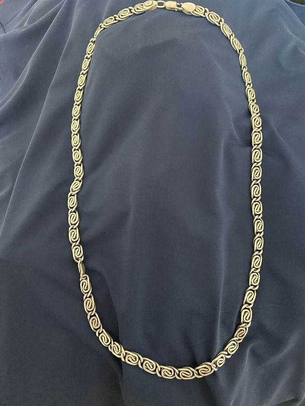 Kumush tros ( zanjir ) holati yaxshi Kumush tros ( zanjir ) holati yaxshi
