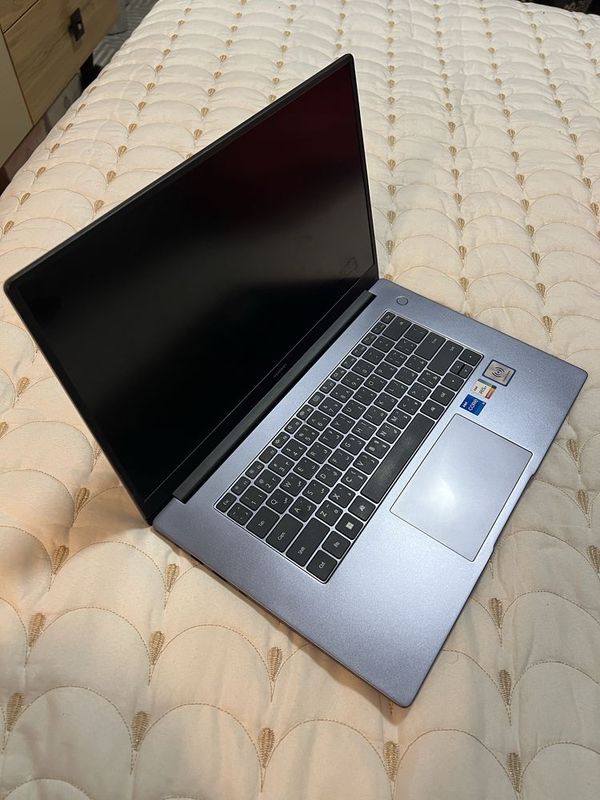 Huawei MateBook D16 core-i5 512GB