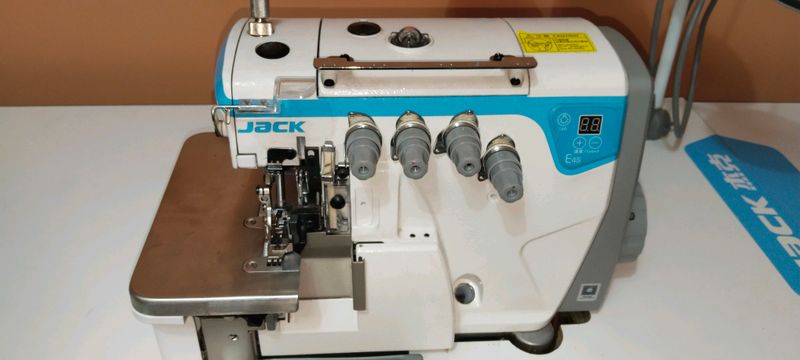 Оверлок Jack S4 Оверлок Jack S4
