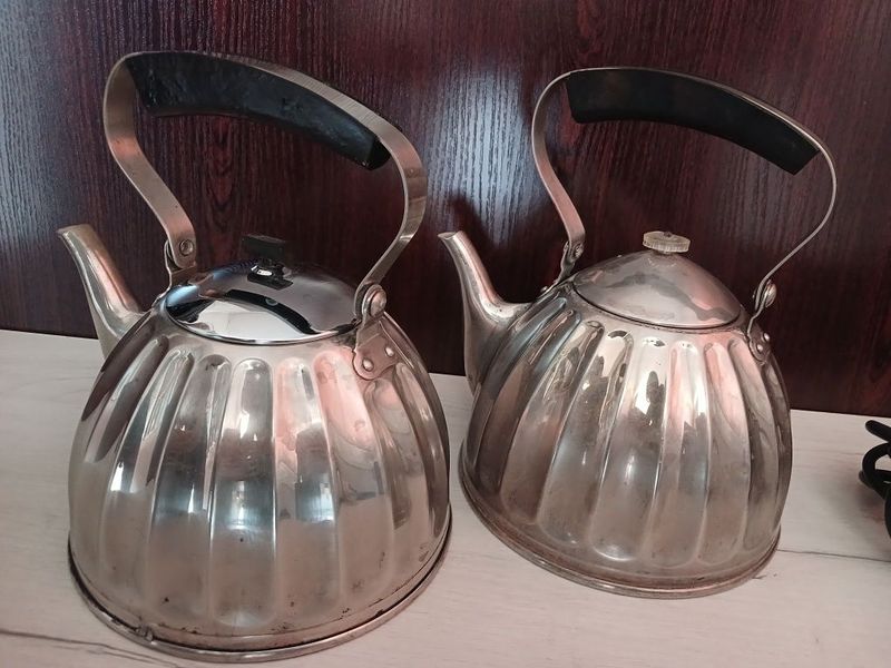 Чайник никелированный Чайник никелированный