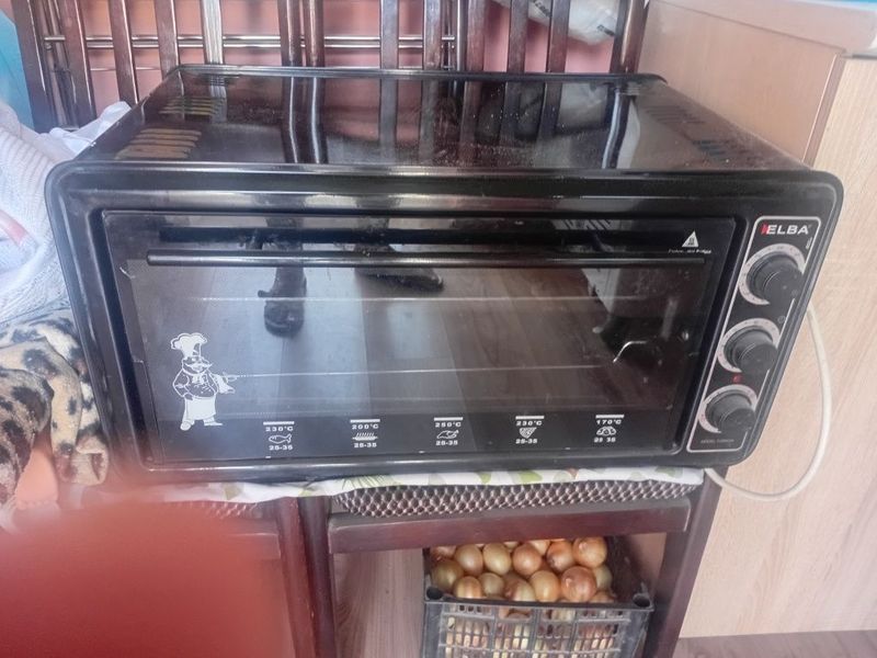 Продаю Духовую печь Продаю Духовую печь