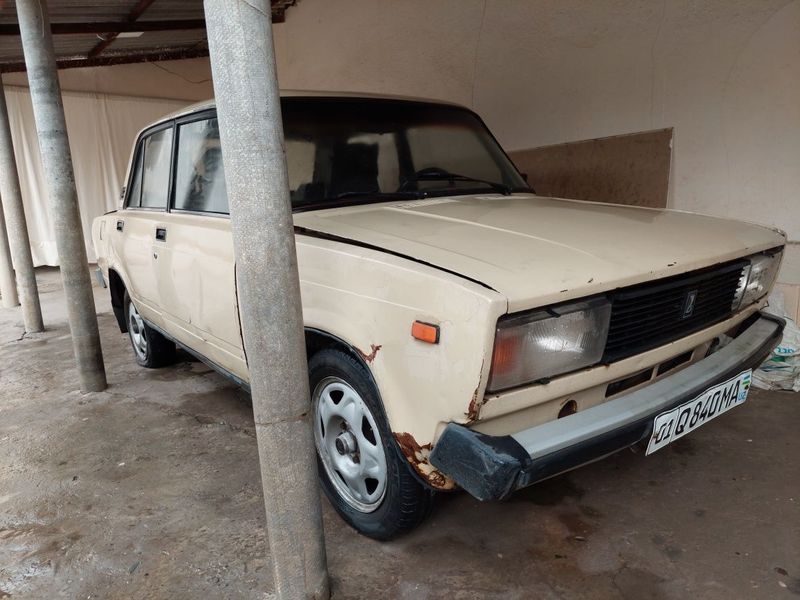 Vaz 05 sotiladi 1981 yil Vaz 05 sotiladi 1981 yil