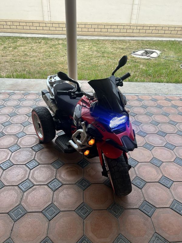 Detskiy mototsikl Detskiy mototsikl