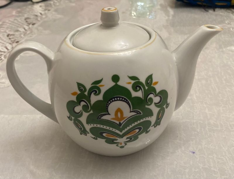 Yangi choynak sotiladi narxi 25 mingdan nalichida Yangi choynak sotiladi narxi 25 mingdan nalichida