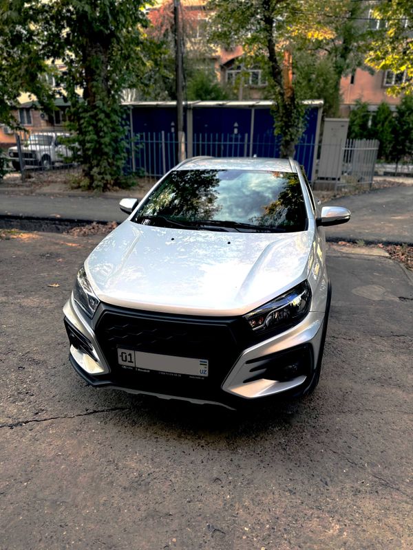 Lada VESTA SW Cross LUX 1.8 л