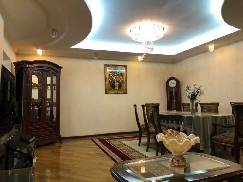 Парк бабура,Педагогическая, ремонт,мебель техника,срочно!100м2 Парк бабура,Педагогическая, ремонт,мебель техника,срочно!100м2