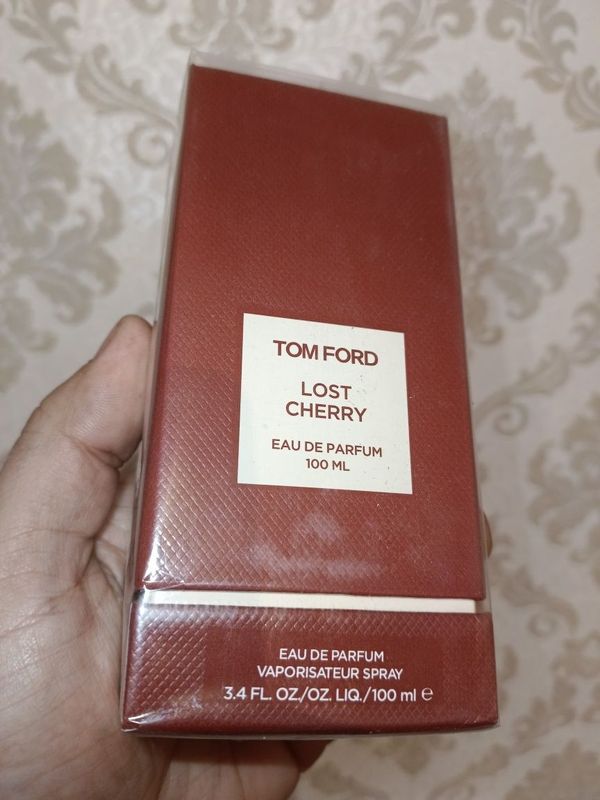 Срочно продам новый духи TOM FORD lost cherry Срочно продам новый духи TOM FORD lost cherry