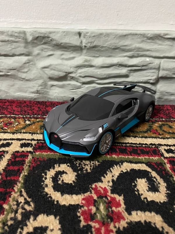 Bugatti Divo автомобиль игрушка Bugatti Divo автомобиль игрушка