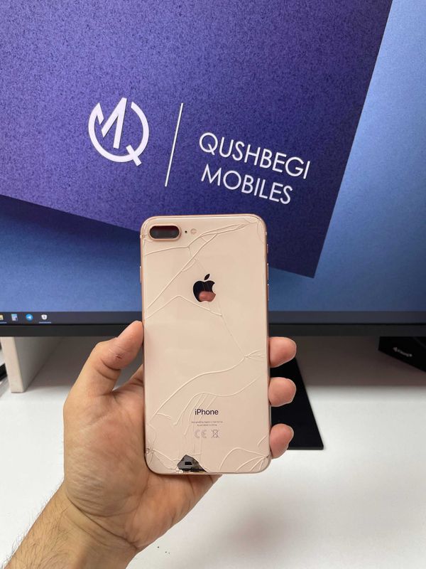 iPhone 8 Plus - 64GB Gold iPhone 8 Plus - 64GB Gold