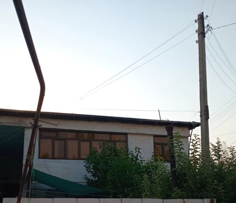 4 honali dom sotiladi