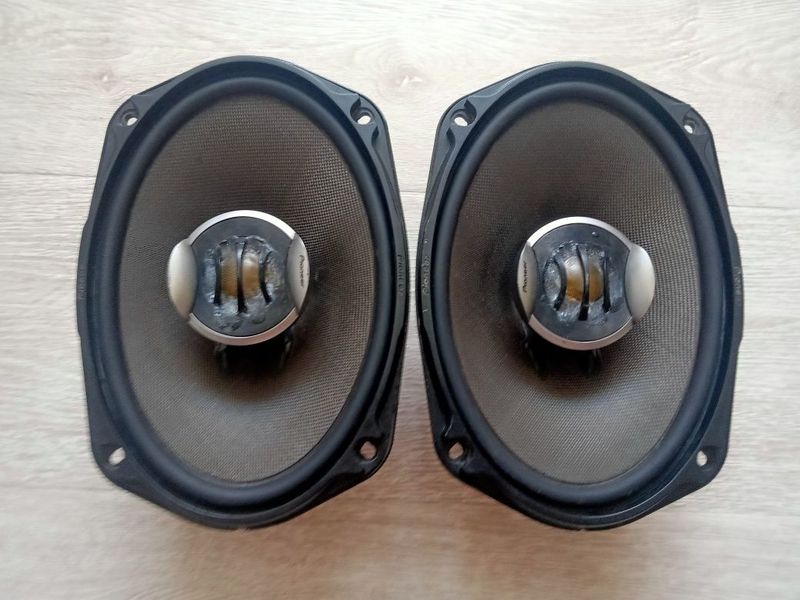 Продам Pioneer TS-D6902R в хорошем состоянии. Продам Pioneer TS-D6902R в хорошем состоянии.