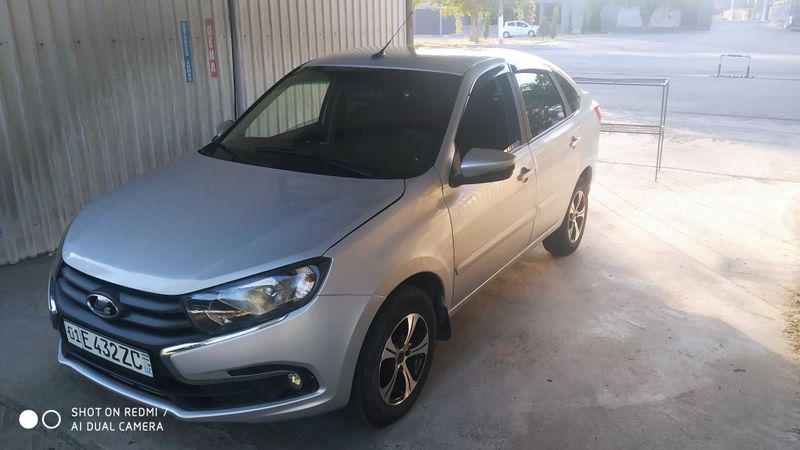 Продаётся или Аренда с выкупом Лада Гранта автомат 2020 год лифтбэк