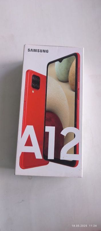 Продам телефон Samsung A12