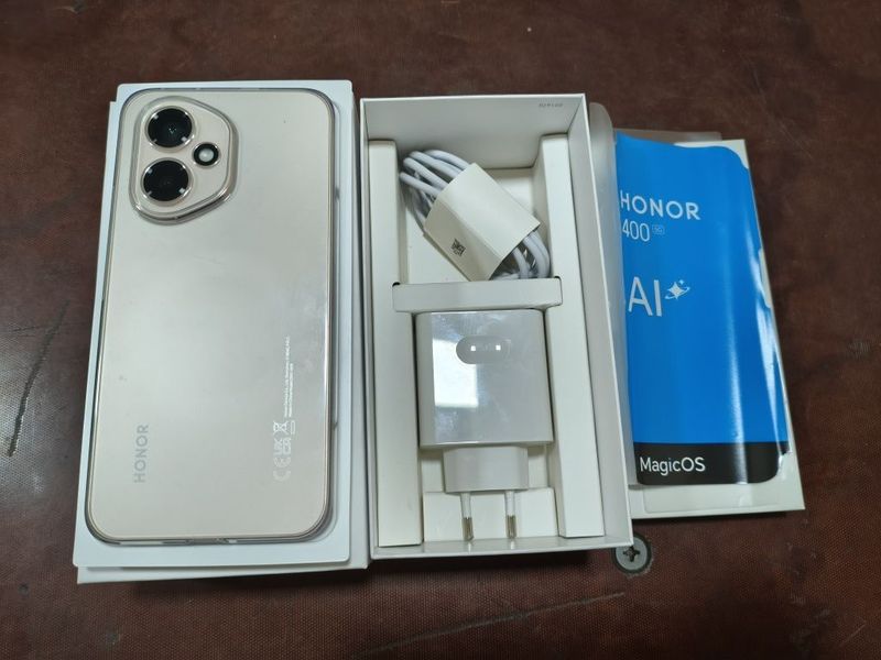 Honor 400 8+8/256 Honor 400 8+8/256