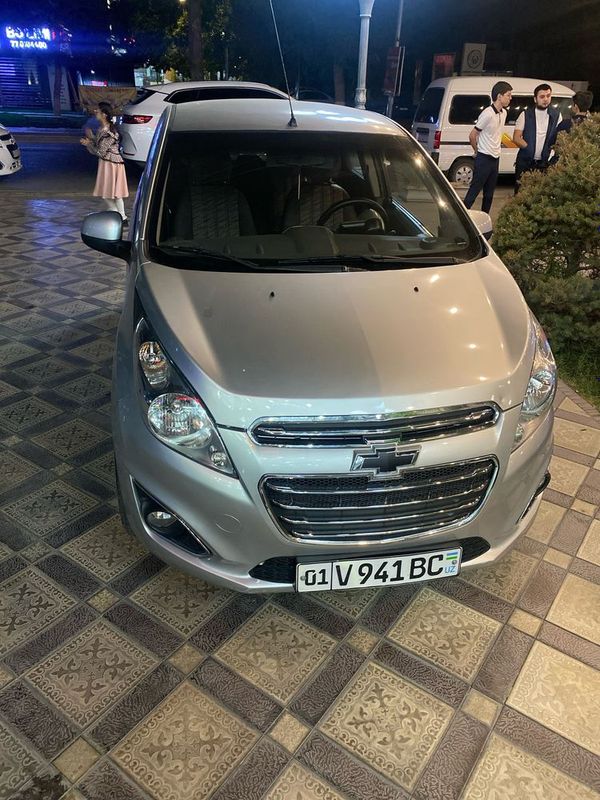 Chevrolet spark..