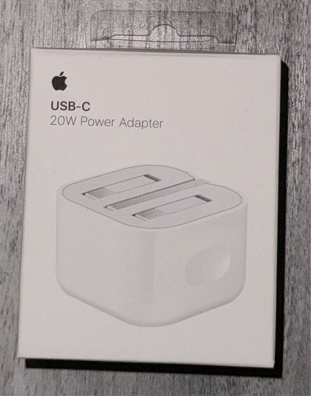 apple adapter 3 pin (ayfon zaryadka) apple adapter 3 pin (ayfon zaryadka)