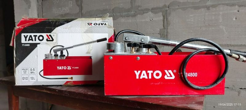 Опрессовочник ручной гидравлический Yato Опрессовочник ручной гидравлический Yato