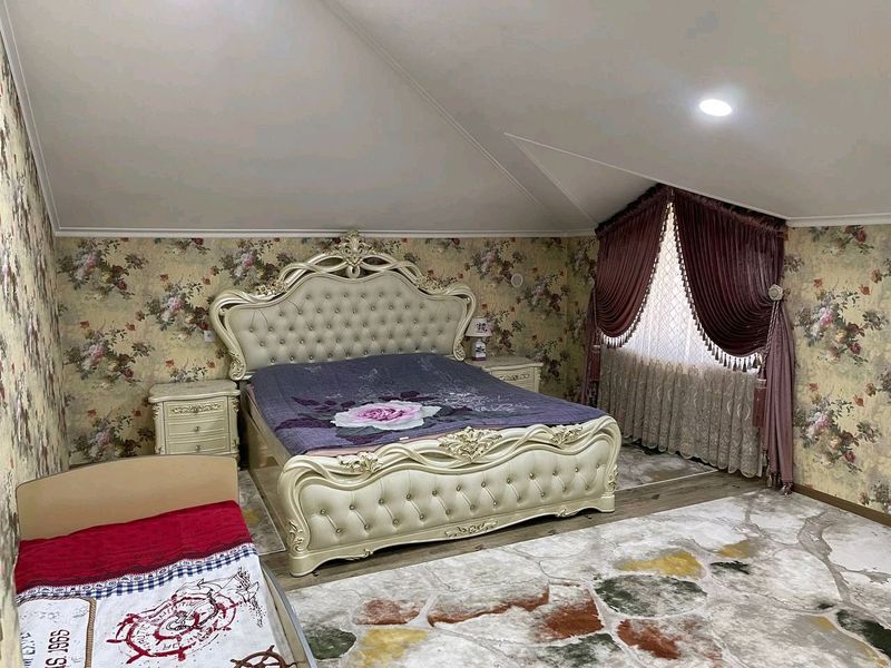 кровать и капот модель Китай состояние новое кровать и капот модель Китай состояние новое