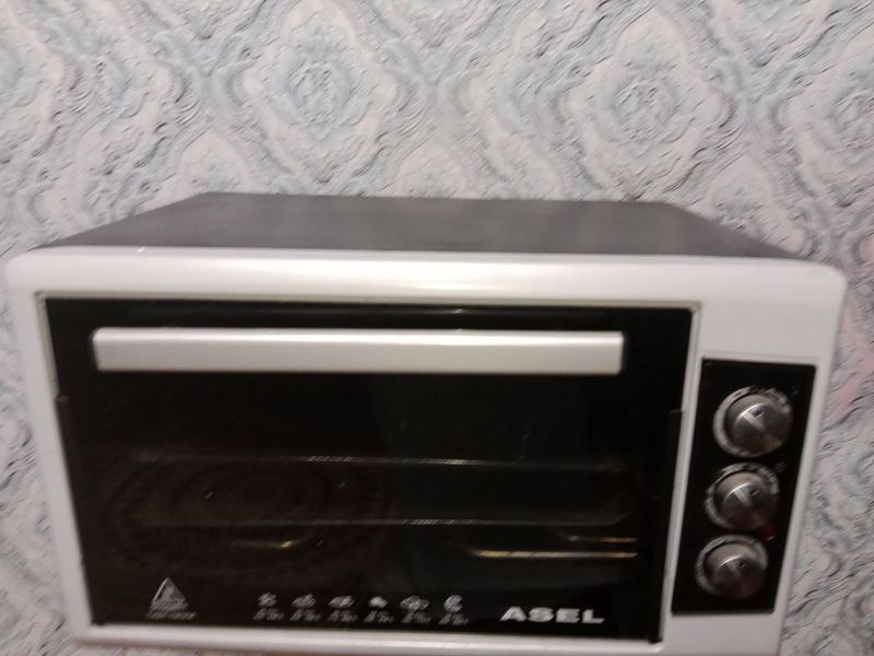 Продаётся духовка хорошо работает один месяцев гарантия есть Продаётся духовка хорошо работает один месяцев гарантия есть
